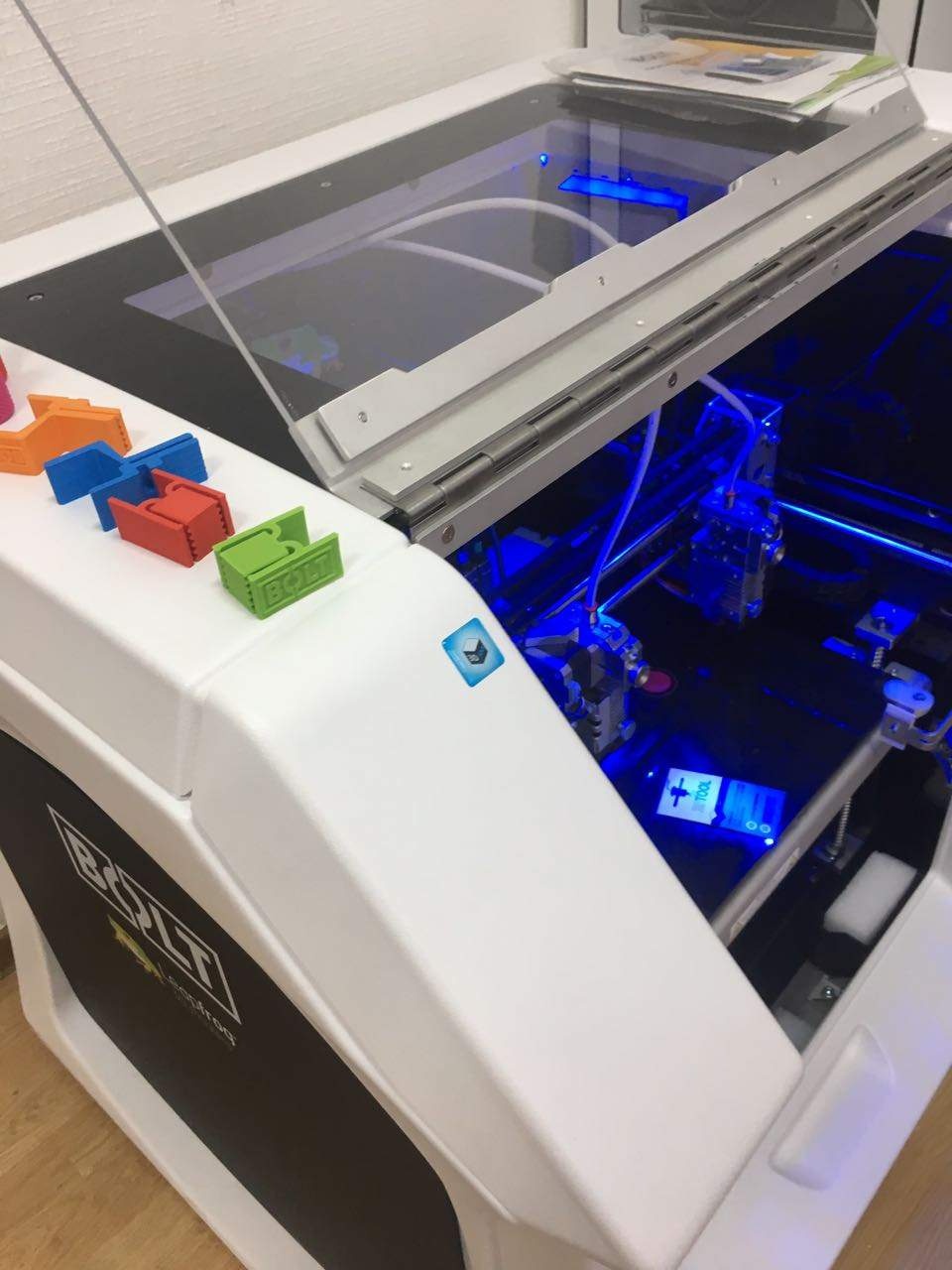 Bolt. Leapfrog Bolt - 8 Bolt. Leapfrog Bolt - 8