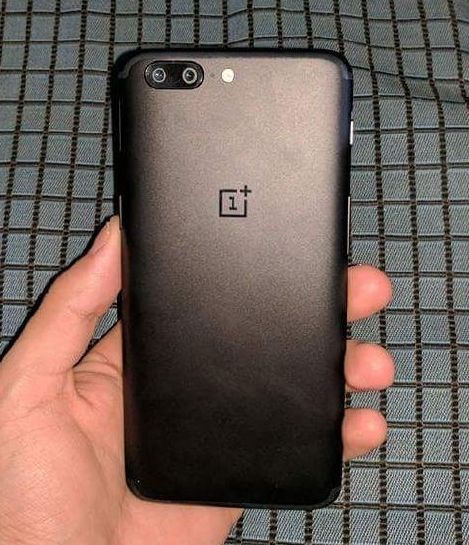 Опубликованы официальные изображения и цена смартфона OnePlus 5