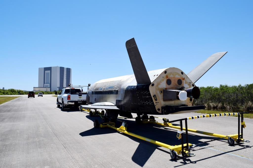 ВВС США выбирает SpaceX для пятого полета космоплана X-37B - 2