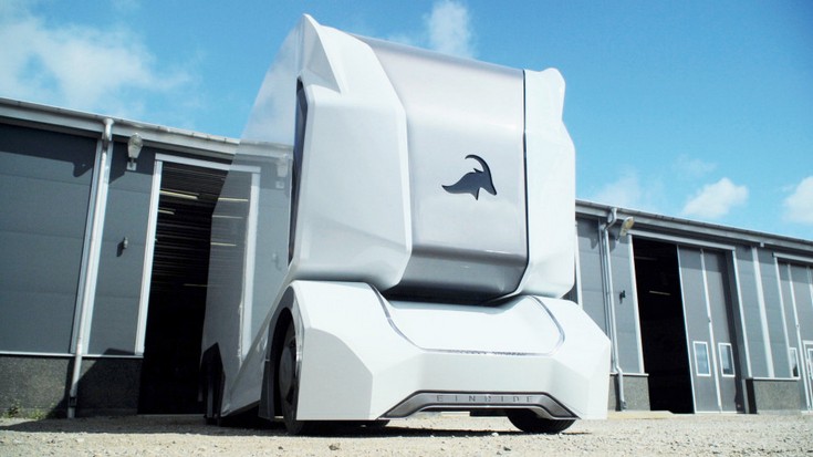 Беспилотные грузовики Einride T-pod появятся на дорогах Швеции в 2020 году