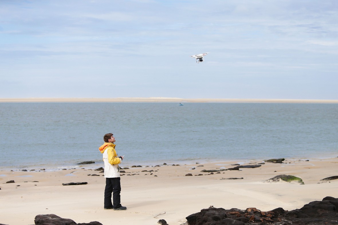 Семейная пара ученых разработала систему, которая не даст вышедшему из строя дрону упасть вам на голову - 1 Семейная пара ученых разработала систему, которая не даст вышедшему из строя дрону упасть вам на голову - 1