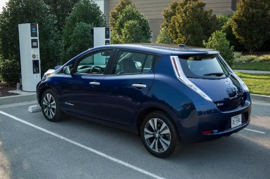 В Сеть просочились фото Nissan Leaf