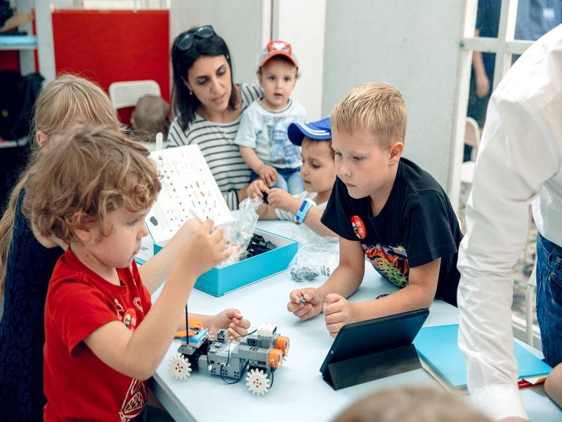 Китайские Jimu — первые SWIFT-friendly роботы - 3 Китайские Jimu — первые SWIFT-friendly роботы - 3