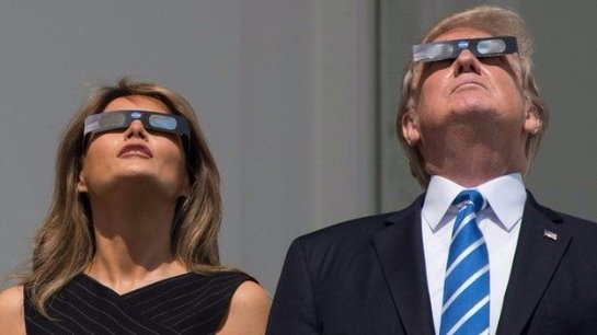 Солнечное затмение: граждане США пристально смотрят в небо