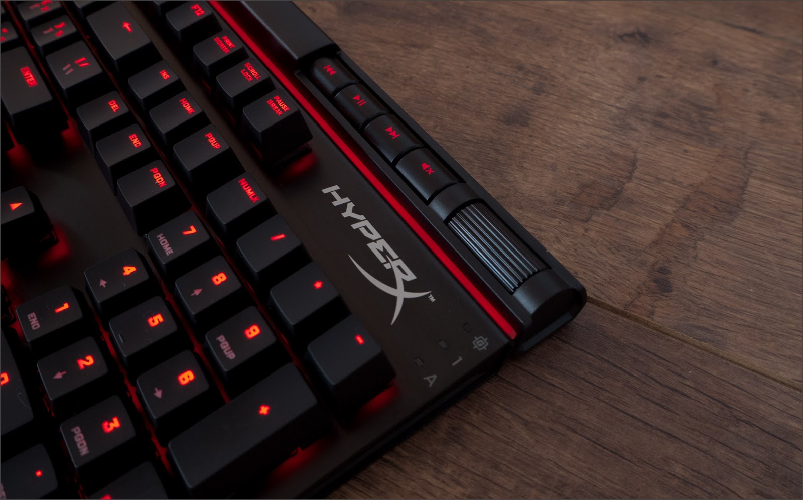 HyperX Alloy Elite — железная заявка на победу - 4