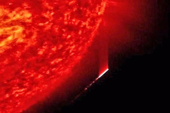 Сотрудники НАСА заговорили о порталах на Солнце, ведущих в другие миры