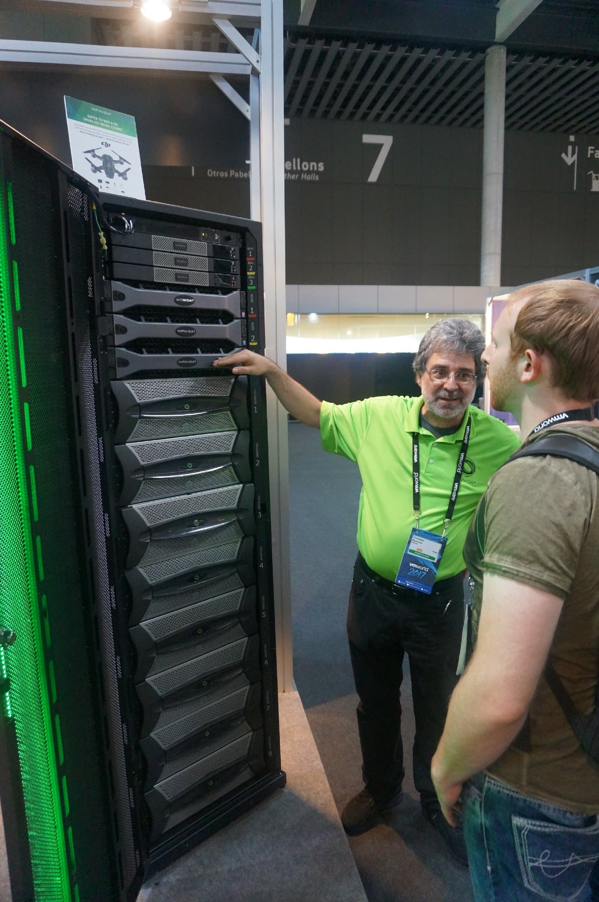 Конференция VMworld 2017 Europe. День 2, 3 - 16