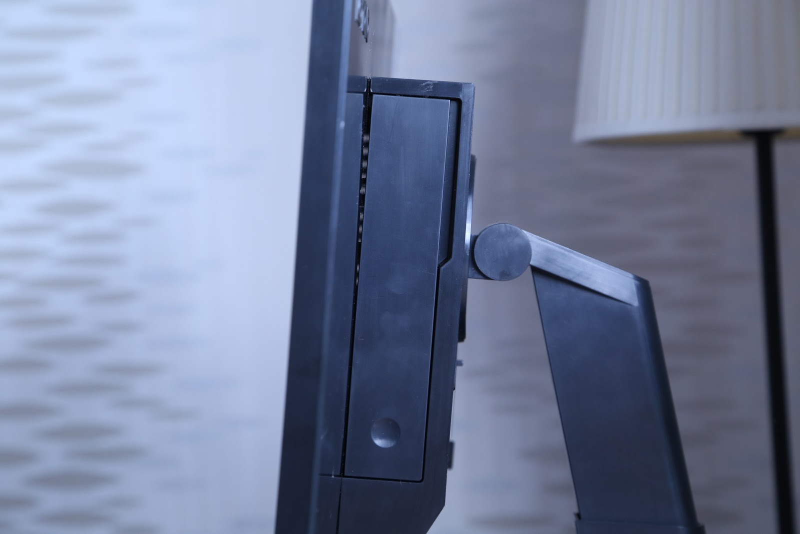 Lenovo ThinkCentre M715q Tiny: волчонок в овечьей шкуре - 4