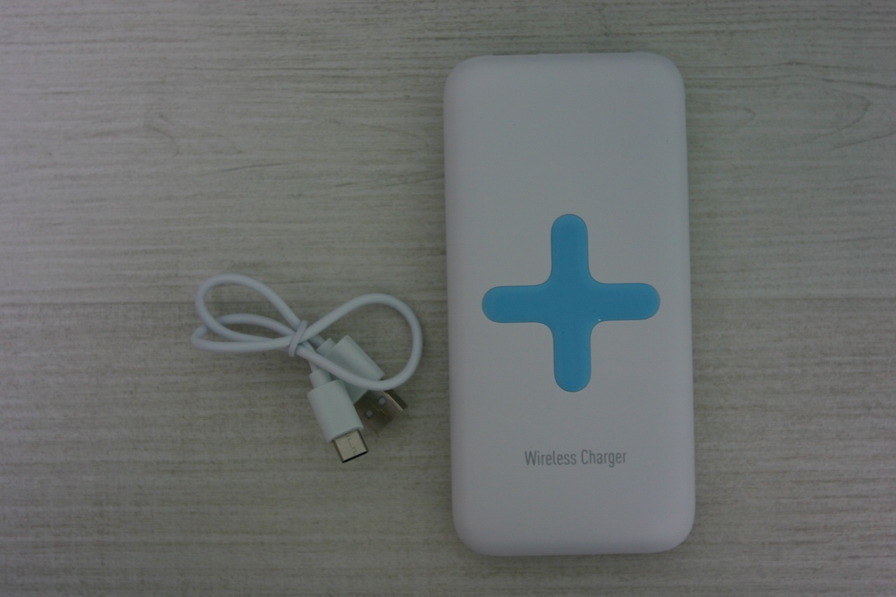 PowerBank Okira с беспроводной зарядкой одновременно будет заряжать до 3 устройств - 8