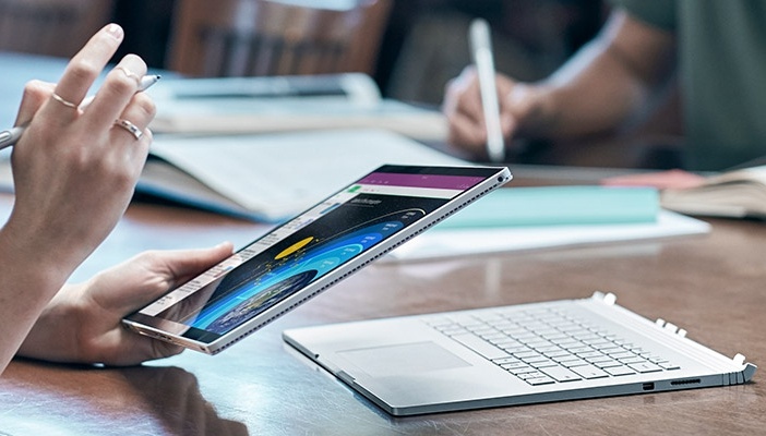 Microsoft не откажется от направления Surface