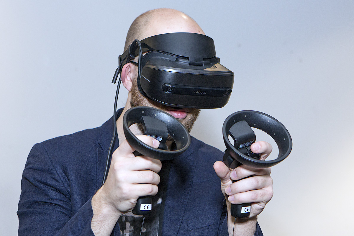 Lenovo Explorer и Microsoft Mixed Reality: виртуальная реальность для всех - 3