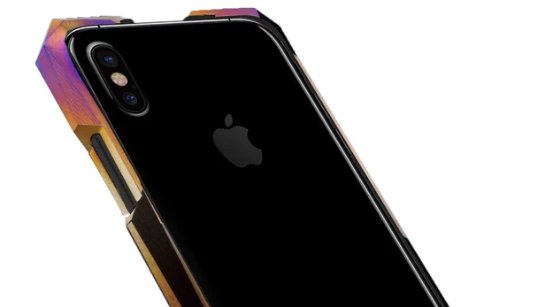 Титановый защитный корпус для iPhone X стоит дороже, чем сам телефон