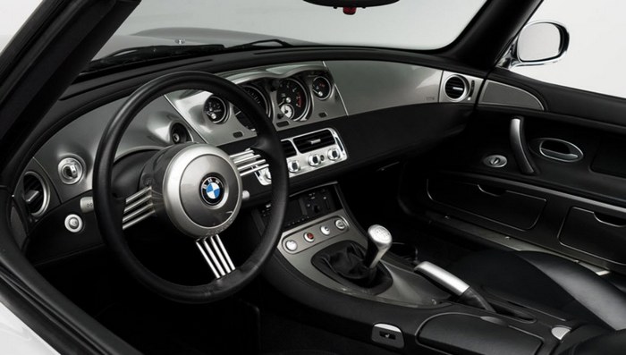 Автомобиль BMW Z8, первым владельцем которого был Стив Джобс, продадут на аукционе