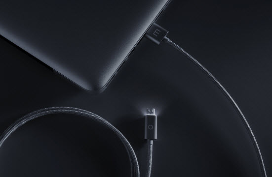 Meizu выпустила зарядный кабель USB со светодиодной подсветкой