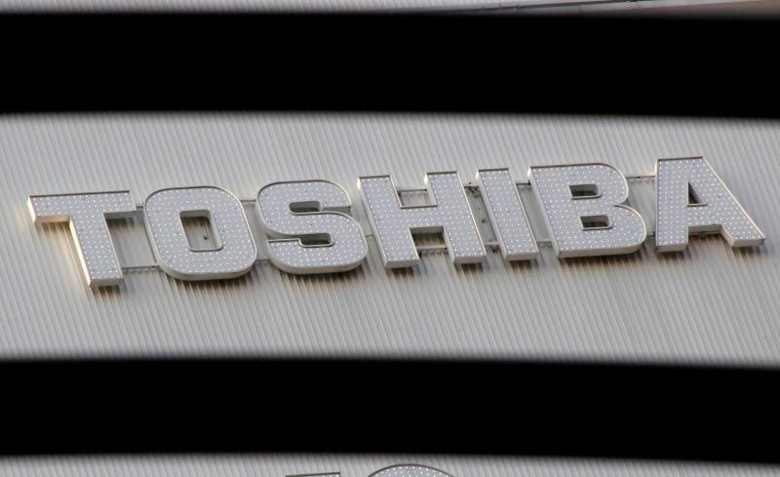 По данным Nikkei, интерес к указанному бизнесу Toshiba также проявила компания Lenovo Group