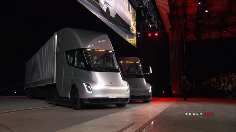 Компания Wal-Mart серьёзно заинтересовалась электрическими грузовиками Tesla Semi