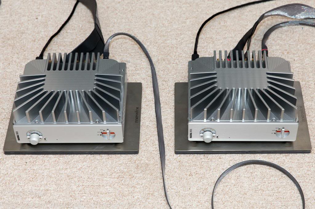 Дизайн и звук: классика модерна, британский ответ Японии, кассетник “космической эры” и брутальные швейцарцы - 13 Дизайн и звук: классика модерна, британский ответ Японии, кассетник “космической эры” и брутальные швейцарцы - 13