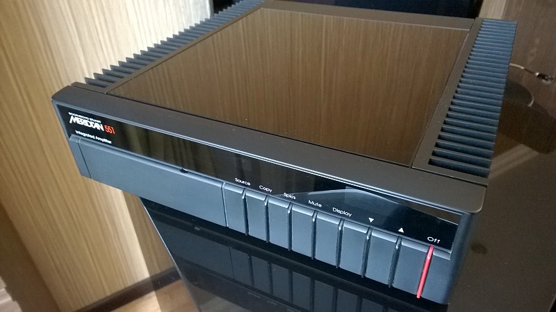 Дизайн и звук: классика модерна, британский ответ Японии, кассетник “космической эры” и брутальные швейцарцы - 6 Дизайн и звук: классика модерна, британский ответ Японии, кассетник “космической эры” и брутальные швейцарцы - 6