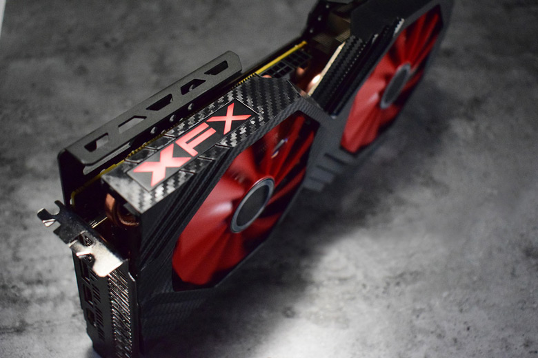 3D-карты XFX Radeon RX Vega Double Edition работают на референсных частотах