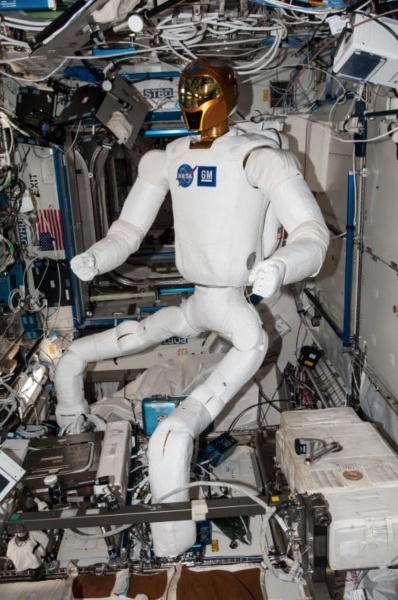 Искусственный интеллект и робот — лучшие друзья космонавта - 3