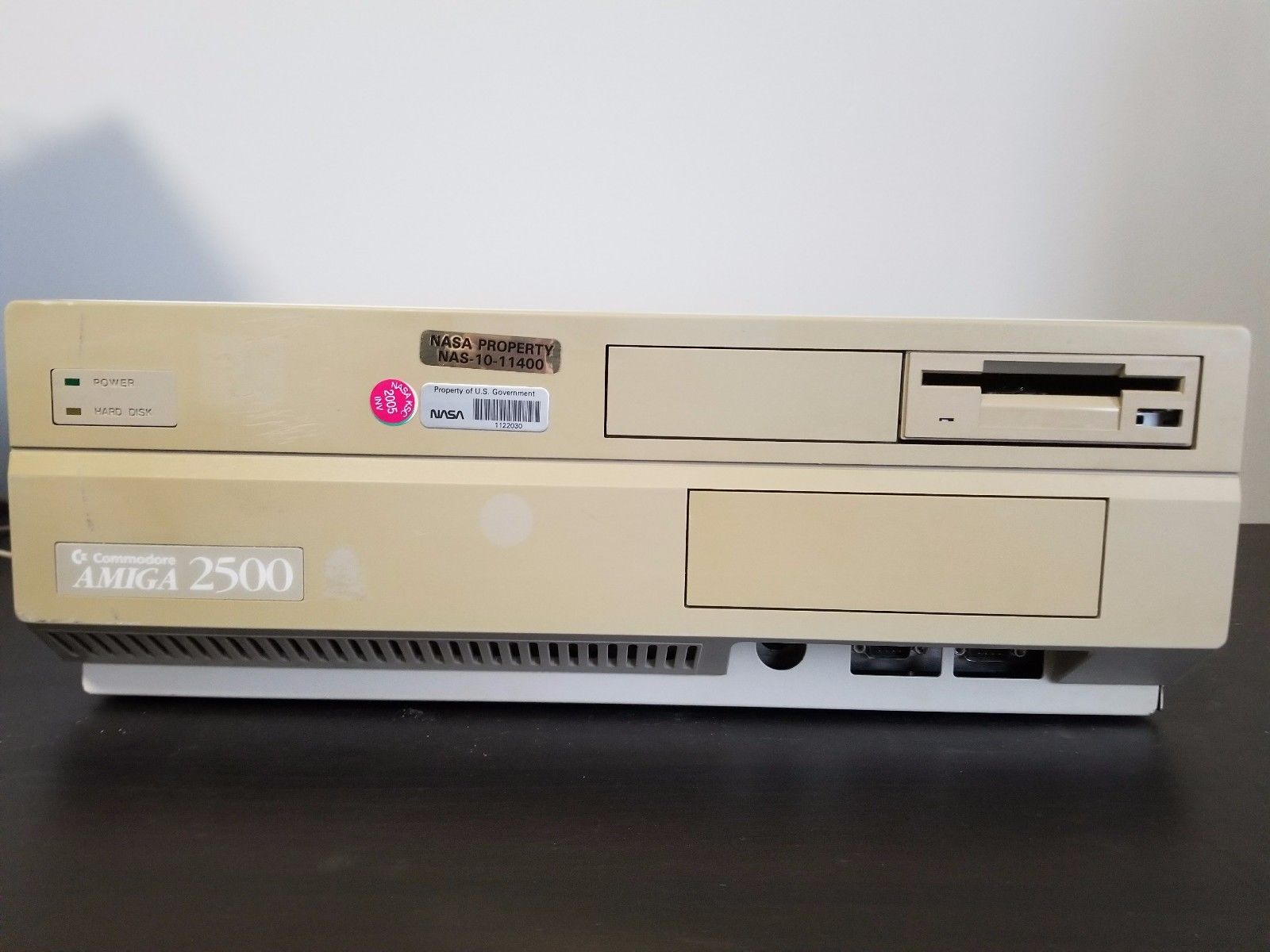 НАСА выставило на продажу свой старый компьютер Amiga 2500 - 1