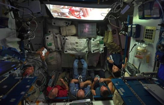 Восьмой эпизод «Звездных войн» был показан на МКС Восьмой эпизод «Звездных войн» был показан на МКС