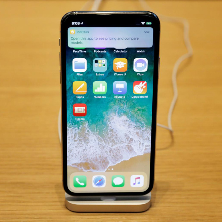 Решение о будущих поставках панелей OLED для iPhone X еще не принято