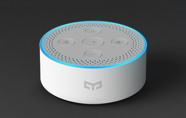 Умная акустическая система с голосовым помощником Yeelight Voice Assistant очень похожа на Amazon Eco Dot, а стоит она $30