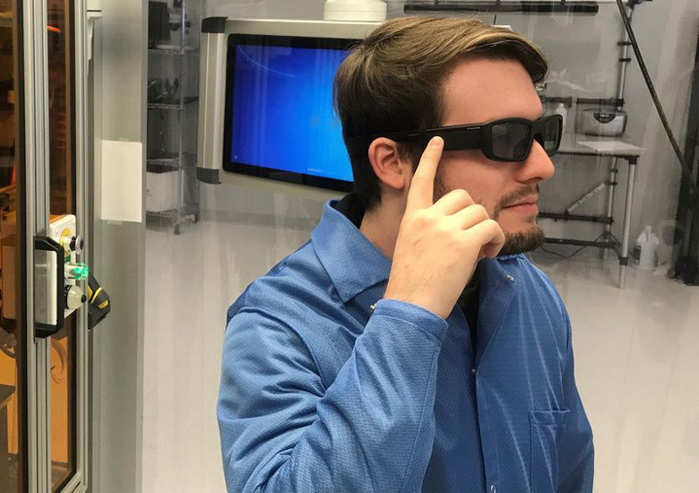 Vuzix привезет на CES первые очки дополненной реальности с поддержкой Alexa