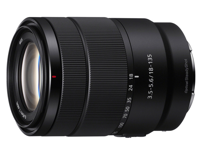 В продаже объектив Sony E 18-135mm F3.5-5.6 OSS должен появиться в феврале по цене около $600