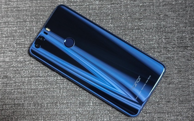 Honor 8 не получит Android Oreo, но получит функции EMUI 8.0