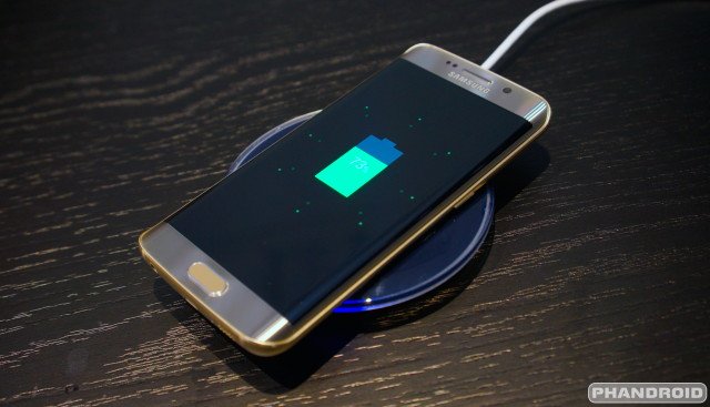 Samsung обвиняют в краже технологии беспроводной зарядки для смартфонов Galaxy - 1 Samsung обвиняют в краже технологии беспроводной зарядки для смартфонов Galaxy