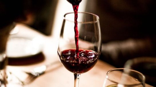 Ученые: только один алкогольный напиток в день может сократить вашу жизнь Ученые: только один алкогольный напиток в день может сократить вашу жизнь