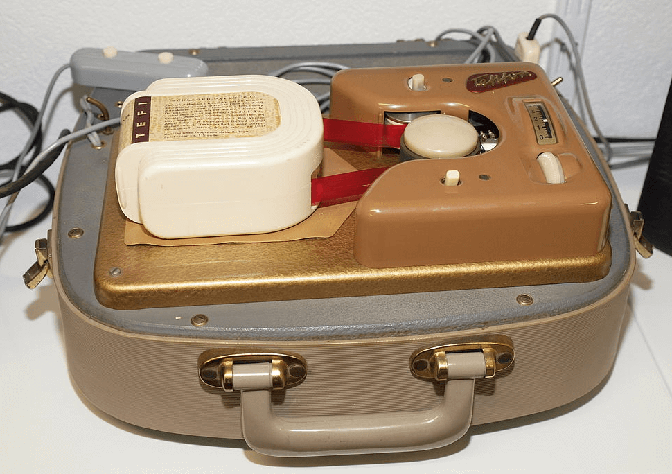 «Между винилом и кассетой»: история тефифона - 2 «Между винилом и кассетой»: история тефифона - 2