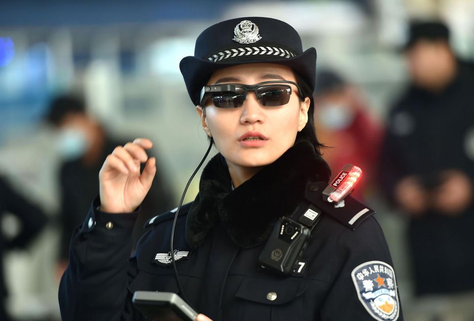 Приватность в Китае: преступника поймали на концерте в 50 тыс. человек с помощью системы распознавания лиц - 1