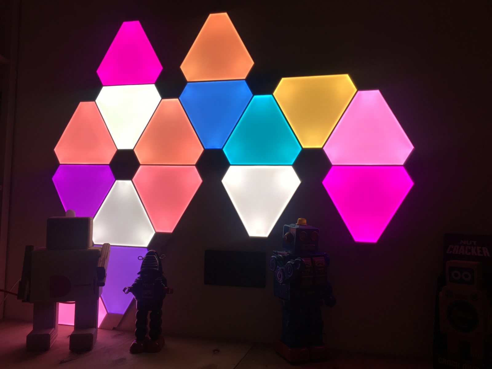 Nanoleaf Aurora — умная система освещения для дома или офиса - 1