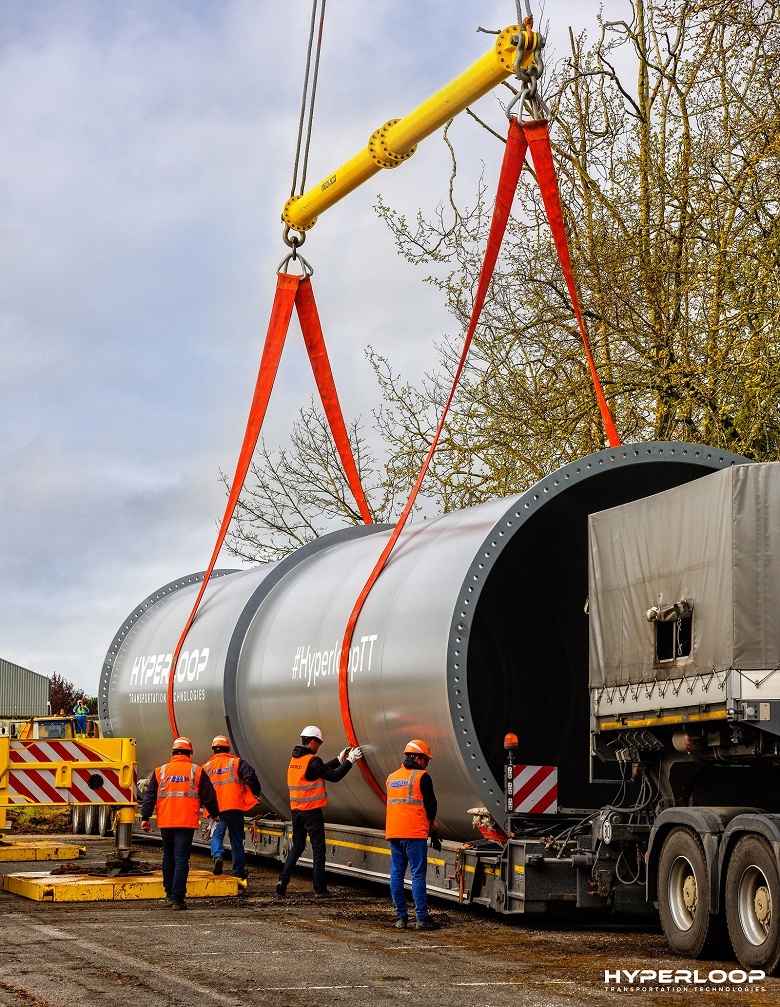 Первая коммерческая линия Hyperloop заработает уже через два года - 1