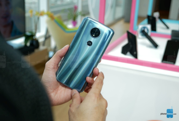 Смартфоны Motorola Moto E5 и Moto E5 Plus порадуют ёмкими аккумуляторами - 3