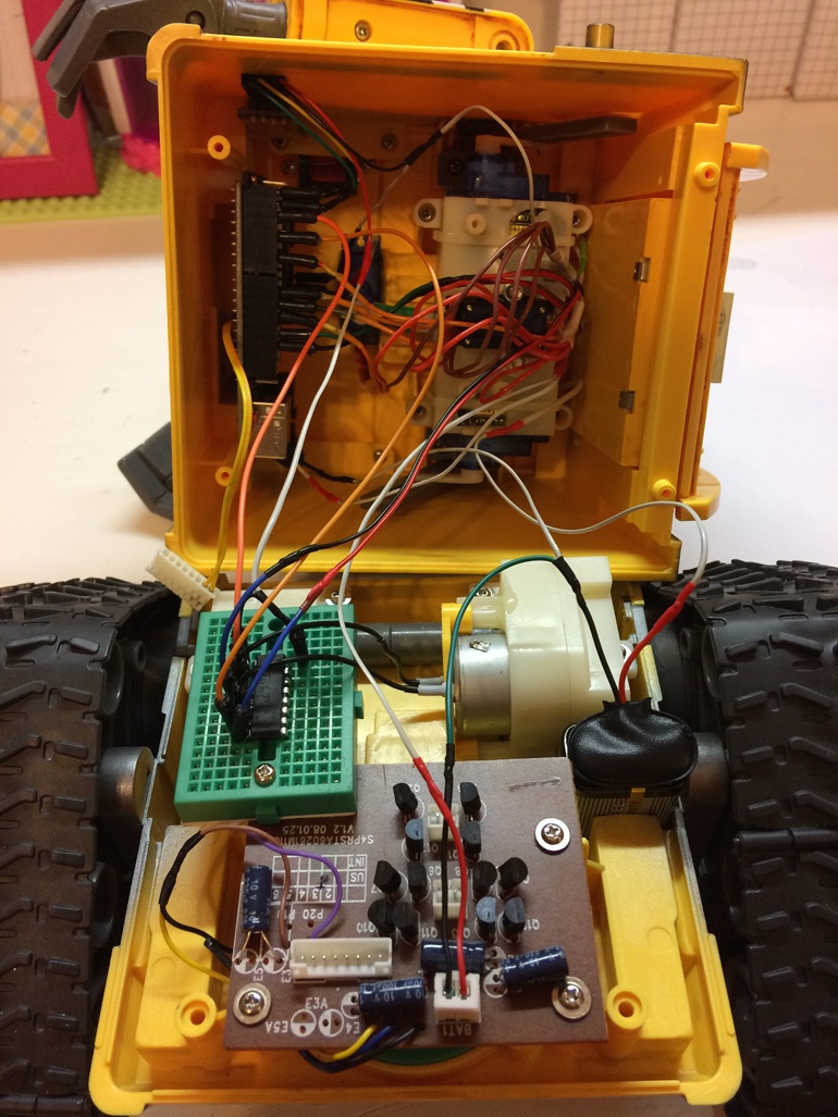 WALL-E на базе Arduino UNO c управлением по Bluetooth - 10