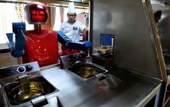 Американские специалисты создают новейшего робота-повара