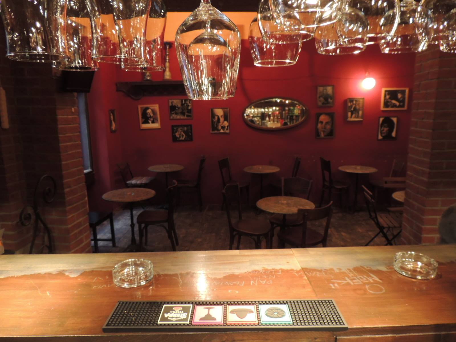 Штаб криптоанархистов и кальян за биткоины: криптовалютный путеводитель по Праге - 3 Штаб криптоанархистов и кальян за биткоины: криптовалютный путеводитель по Праге - 3