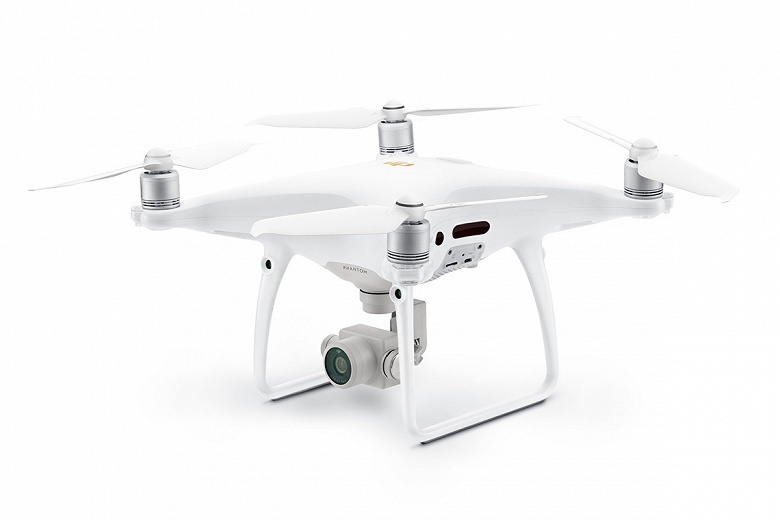 Дрон DJI Phantom 4 Pro V2.0 передает видео с меньшей задержкой и меньше шумит