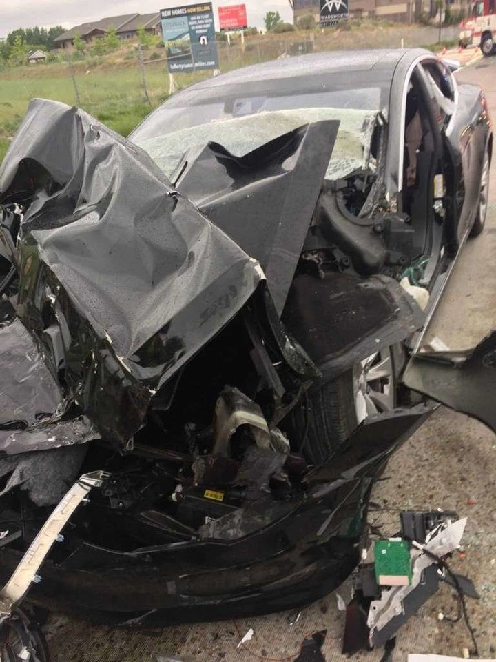Система автопилота Tesla была активна в ходе новой аварии - 1 Система автопилота Tesla был активна в ходе новой аварии