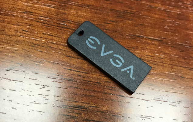 Системные платы EVGA теперь будут комплектоваться флэшкой с драйверами