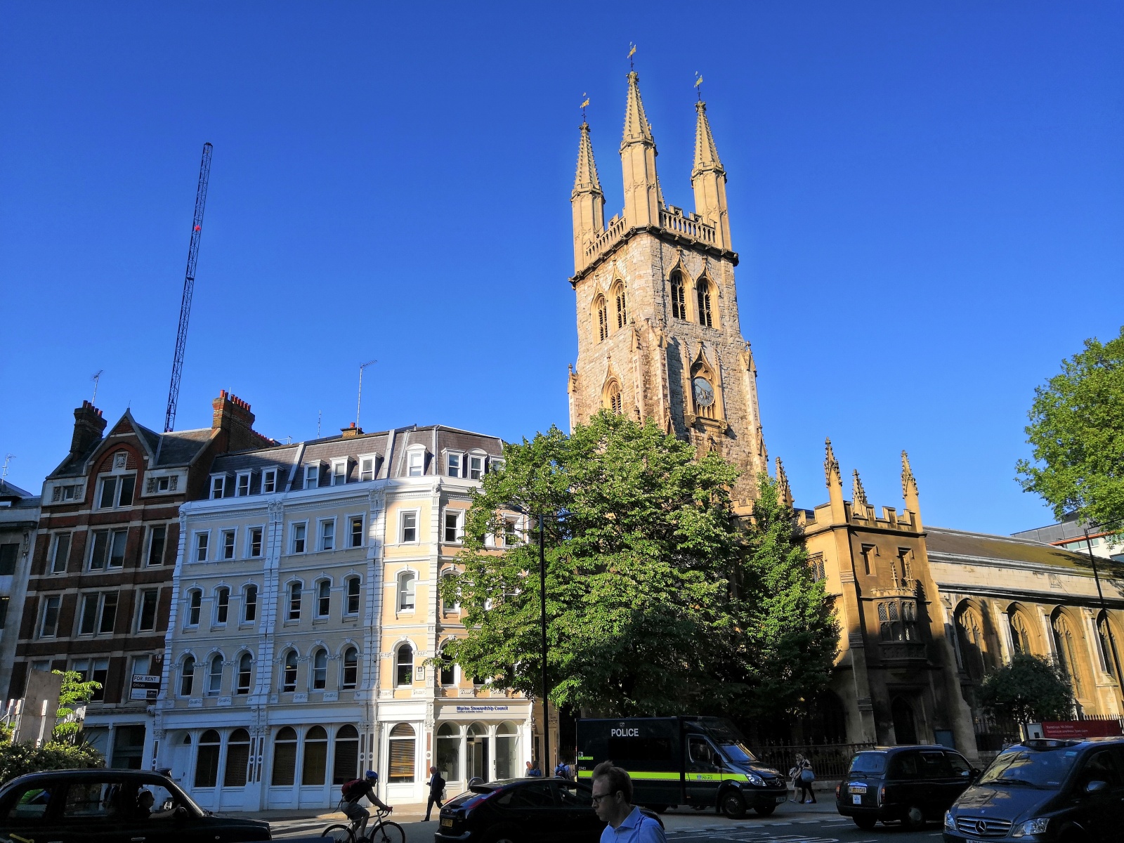 Как фотографирует новый Honor 10. Сравниваем с Huawei P20 и iPhone 7 Plus - 17 Как фотографирует новый Honor 10. Сравниваем с Huawei P20 и iPhone 7 Plus - 17