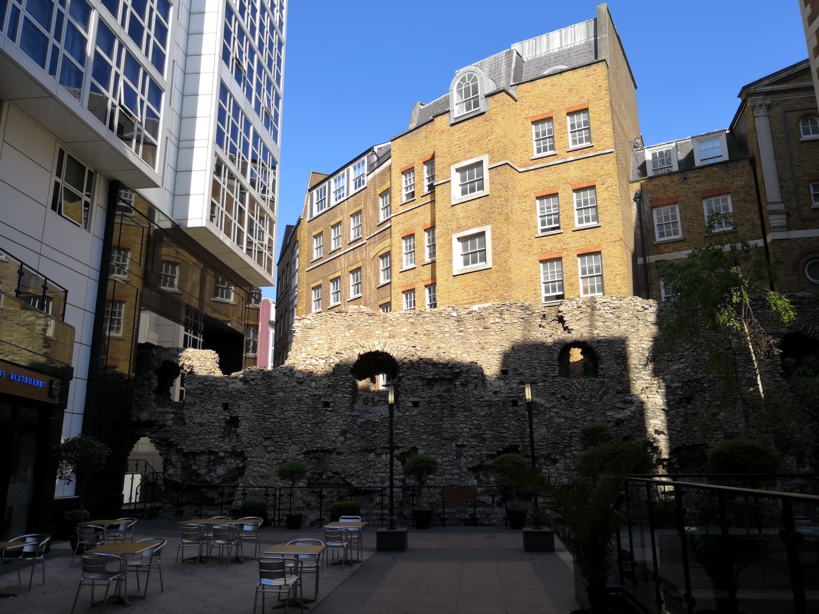 Как фотографирует новый Honor 10. Сравниваем с Huawei P20 и iPhone 7 Plus - 7 Как фотографирует новый Honor 10. Сравниваем с Huawei P20 и iPhone 7 Plus - 7