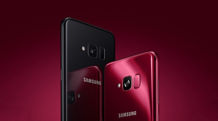 Смартфон Samsung Galaxy S Light Luxury оказался очень похожим (внешне и внутренне) на Galaxy S8