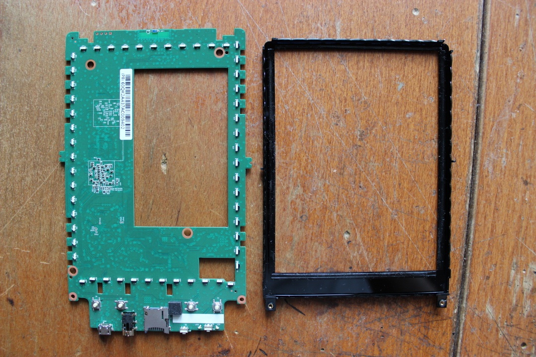 Суровый хенд-мейд от инженера-электронщика: разбираем PocketBook 631 Plus и оснащаем его солнечной батареей - 25