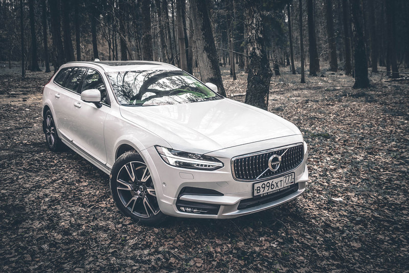 Напрямик: тест Volvo V90 Cross Country