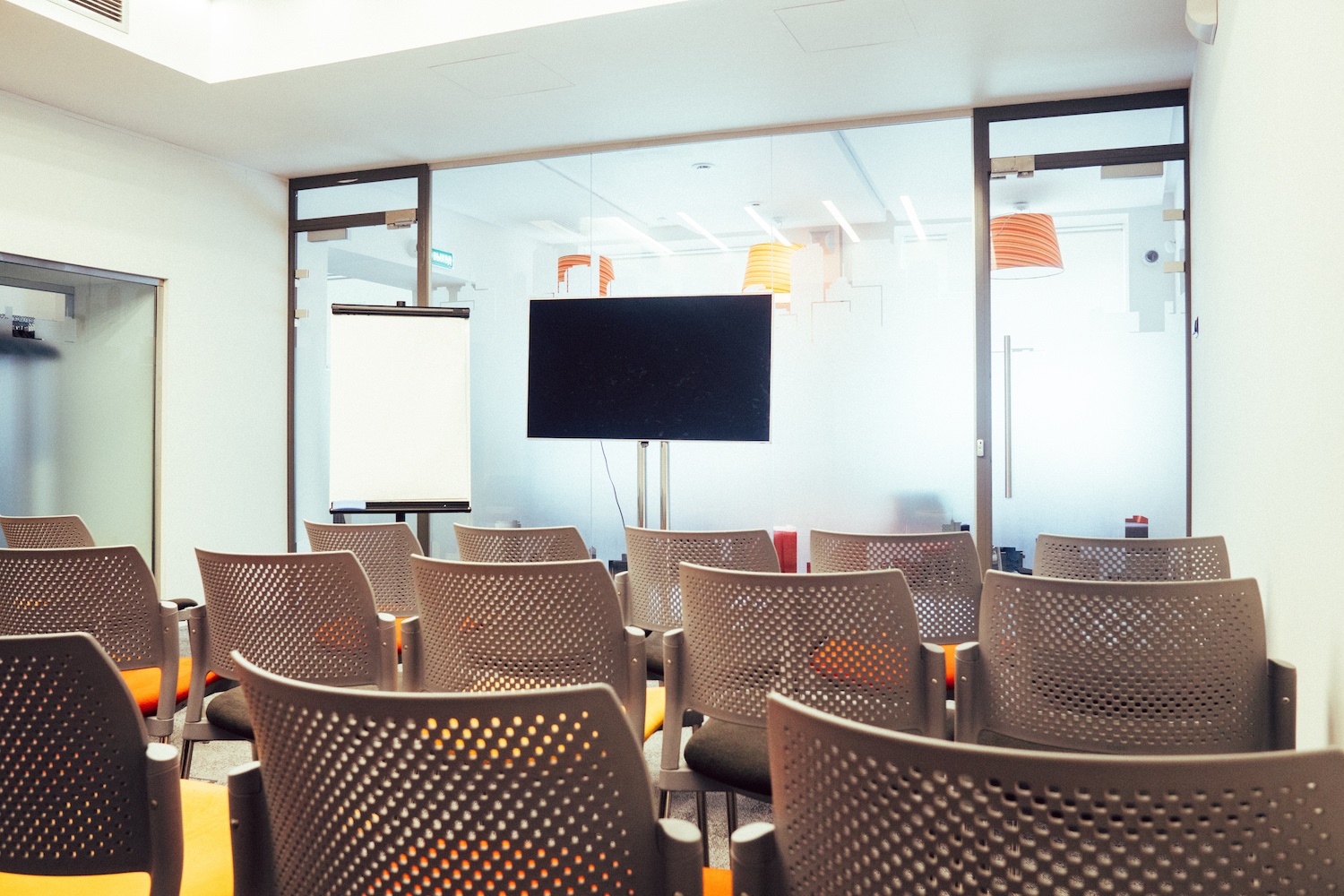 лекторий лофт. антикафе checkpoint на мясницкой. фрии мясницкая офис. антикафе хорошая республика. 18.